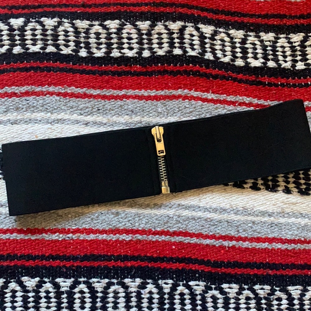 Black Zip Up Belt